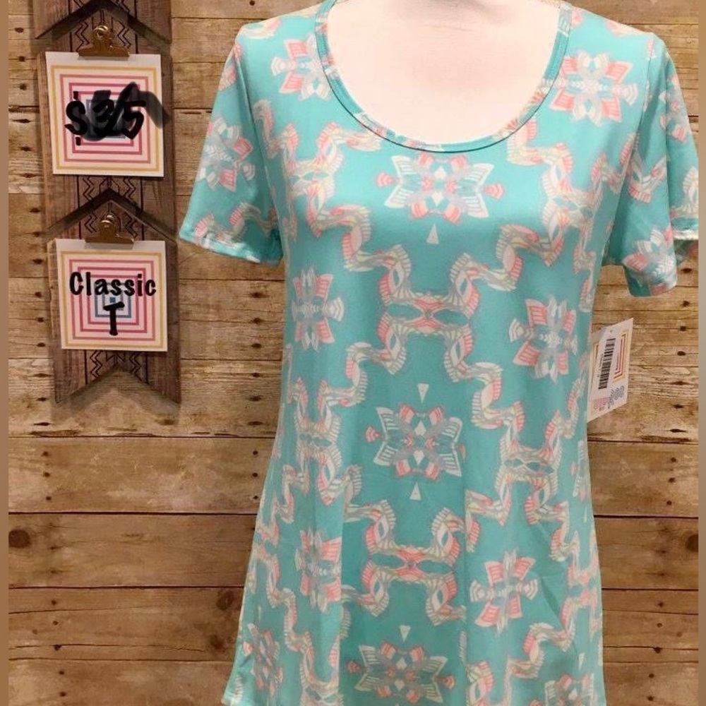 LuLaRoe Classic T